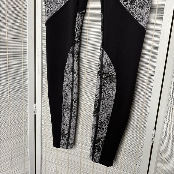 Lululemon Sweat & Repeat Tight 28 Inch Black Blend Size 4 High Rise Yoga - Picture 3 of 6